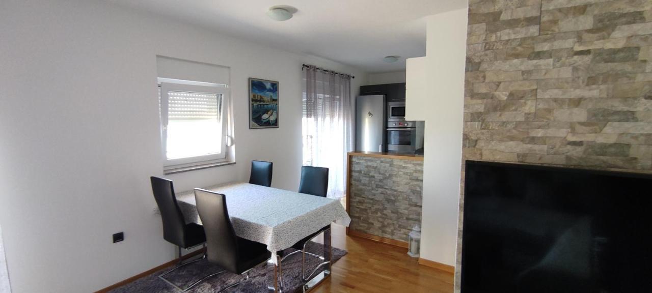 Apartment Mira Шибеник Екстер'єр фото