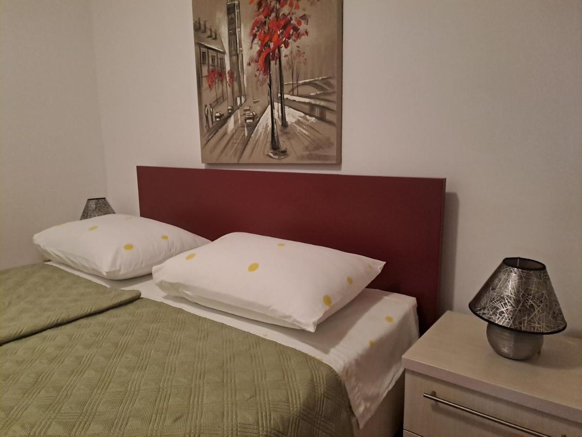 Apartment Mira Шибеник Екстер'єр фото