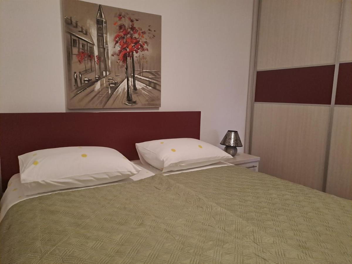 Apartment Mira Шибеник Екстер'єр фото