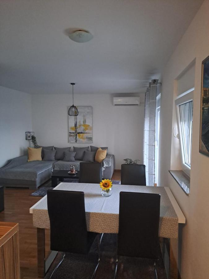 Apartment Mira Шибеник Екстер'єр фото